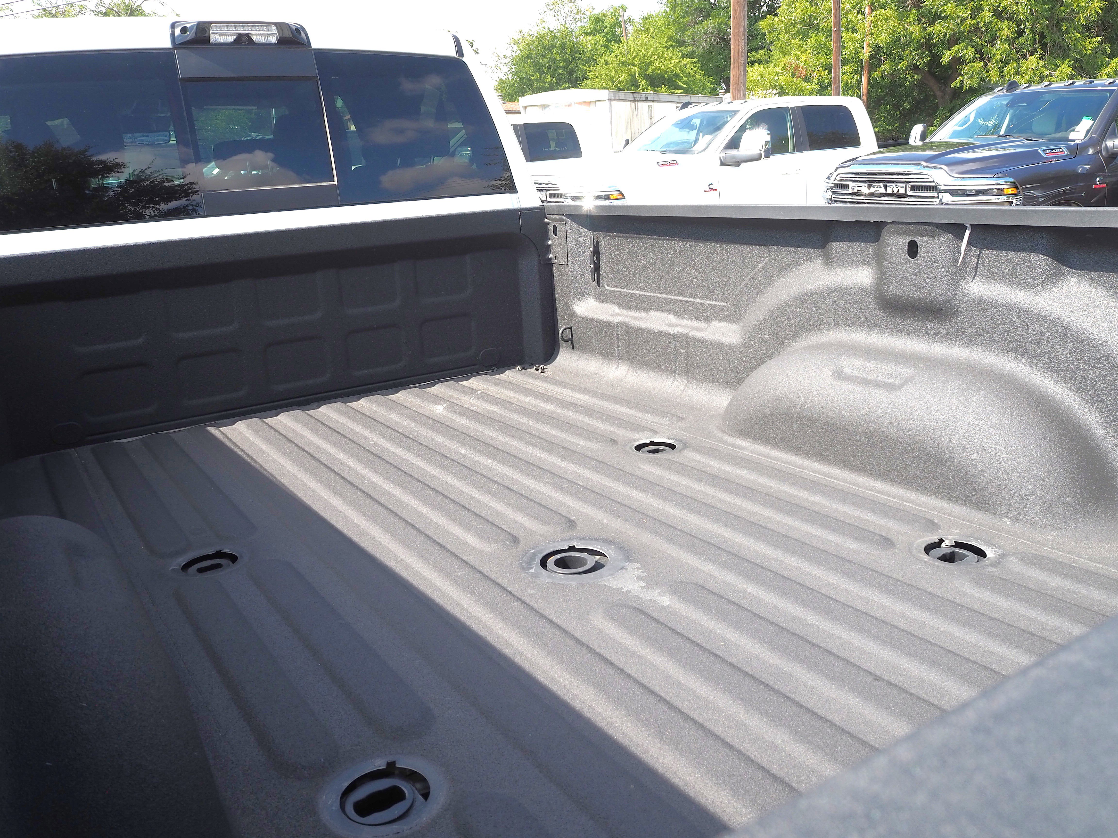 New 2025 RAM 3500 Limited image 10