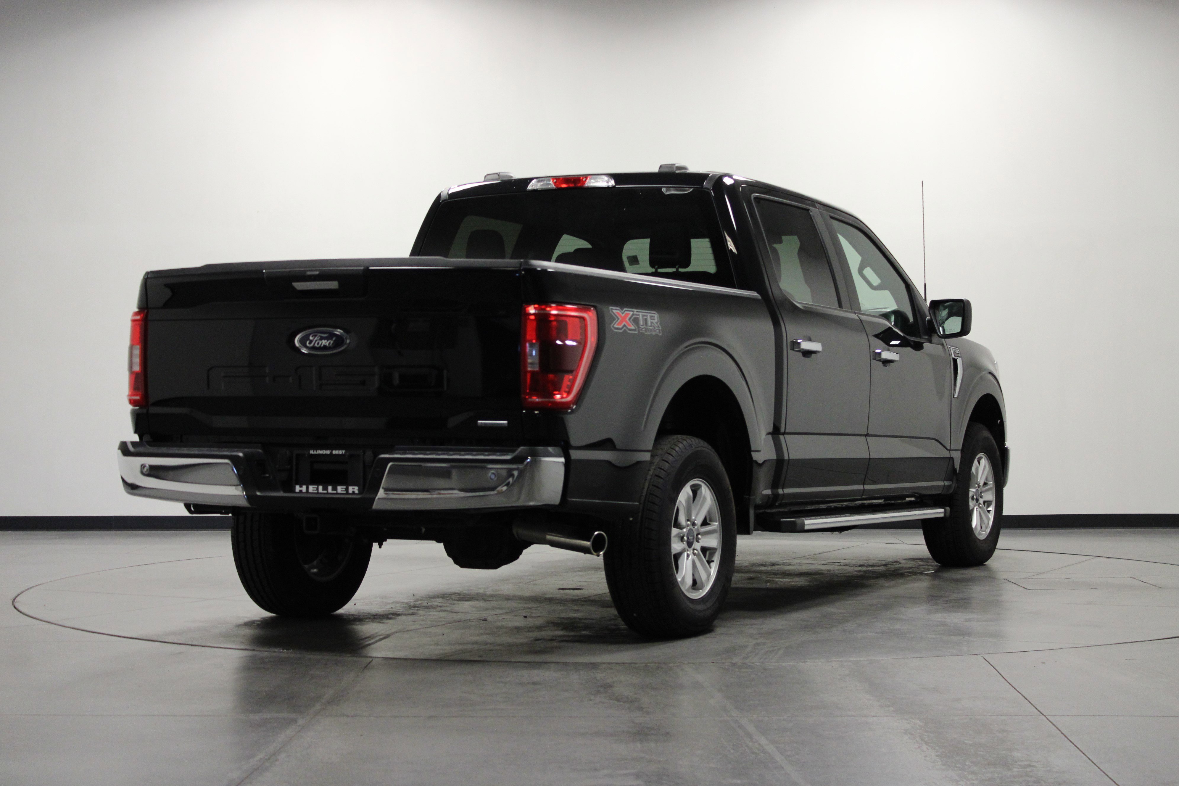 Used 2022 Ford F150 XLT w/ XTR Package image 4