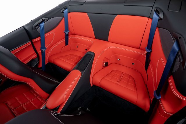 Used 2019 Ferrari Portofino image 26