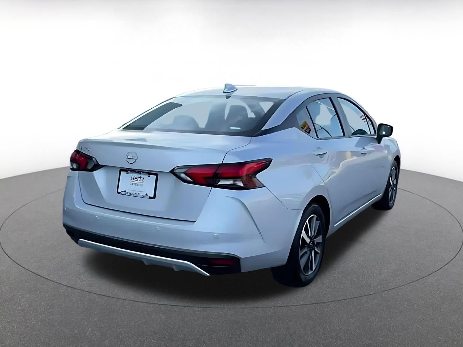 Used 2025 Nissan Versa SV image 14