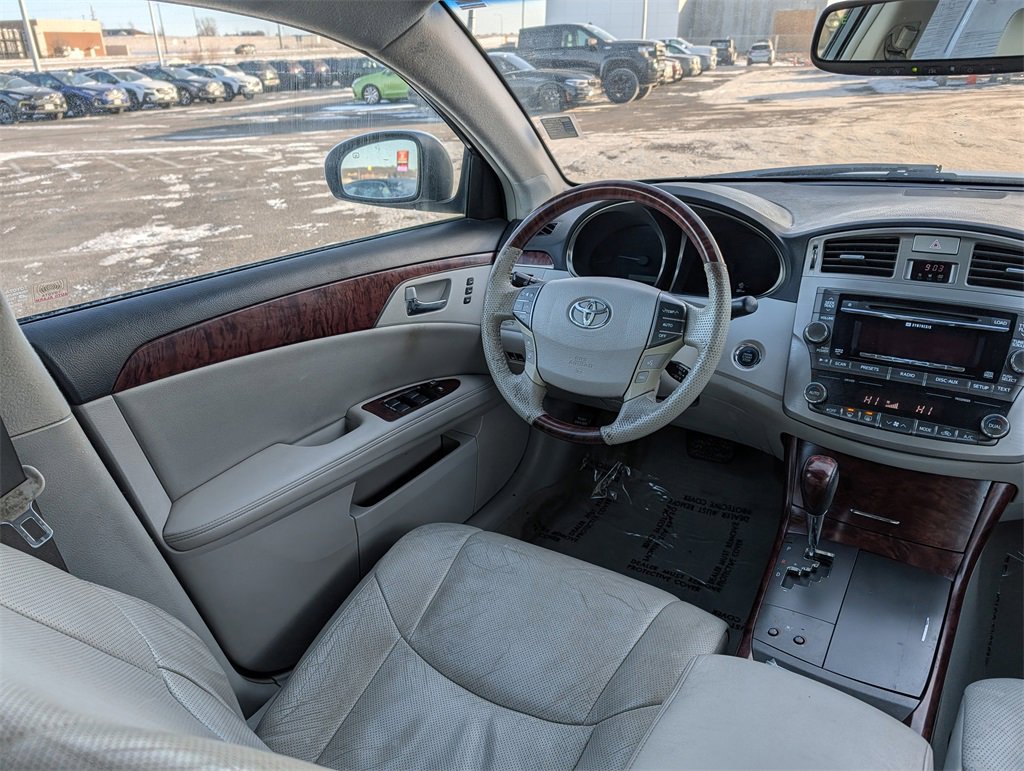 Used 2011 Toyota Avalon Limited image 9