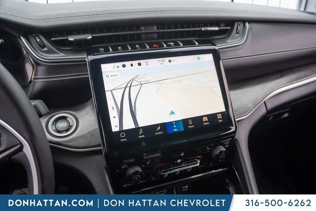 Used 2023 Jeep Grand Cherokee Limited w/ Black Appearance Package AWD/4WD image 8