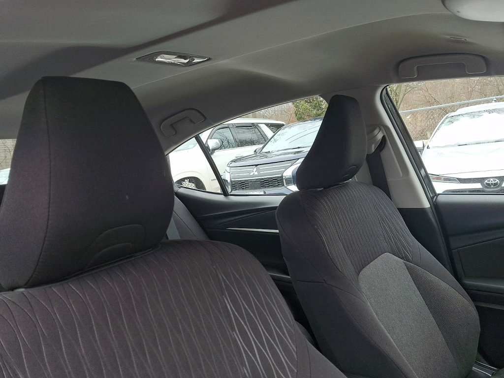 Used 2025 Toyota Camry LE image 13