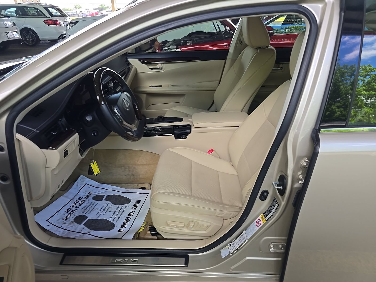 Used 2014 Lexus ES 350 w/ Premium Package FWD image 5