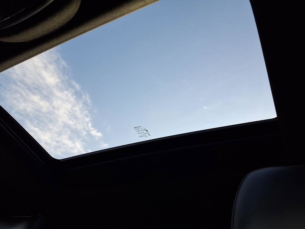 Used 2017 Jeep Grand Cherokee Limited image 8