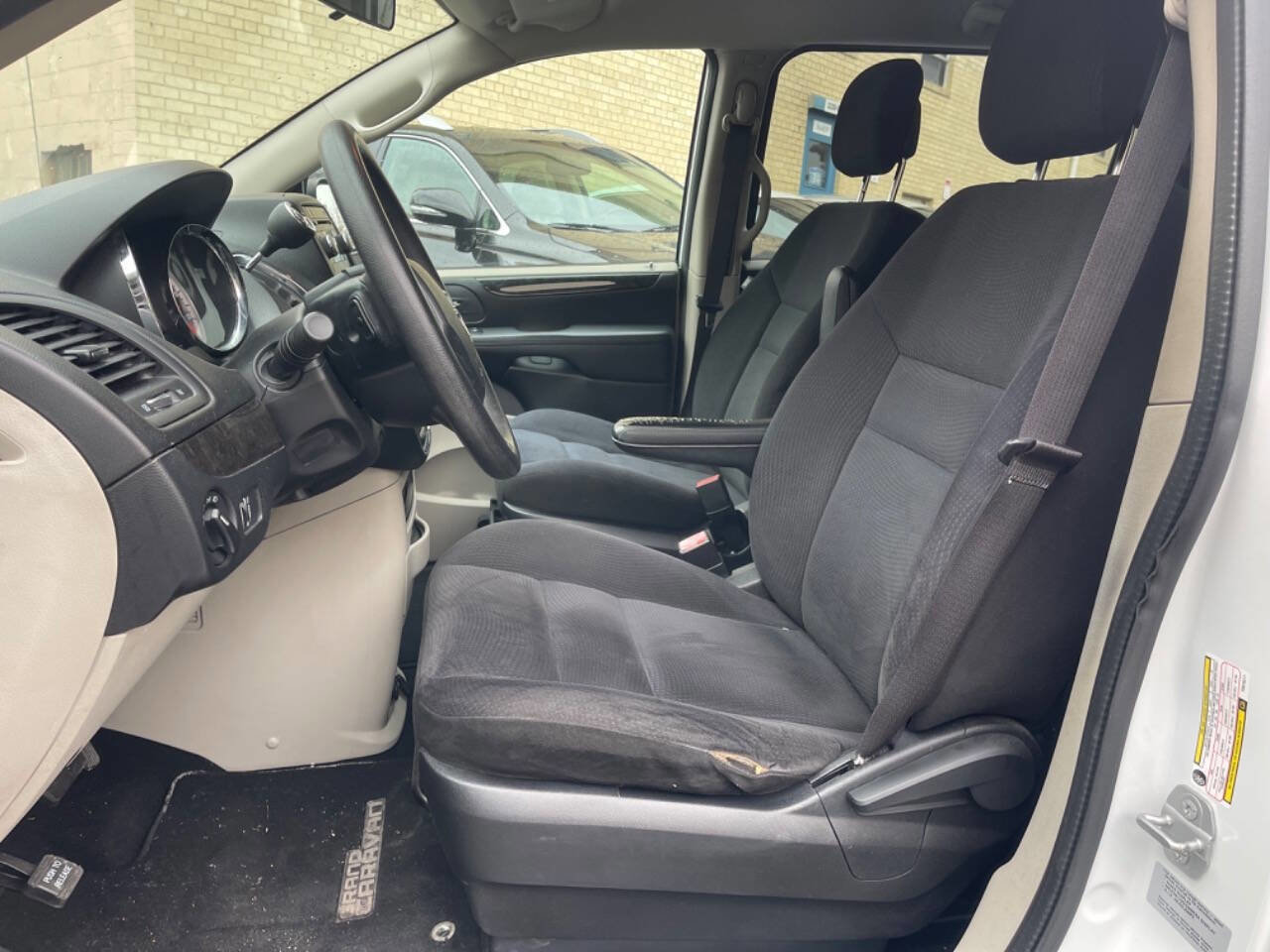 Used 2015 Dodge Grand Caravan SE w/ Quick Order Package 29E SE image 9