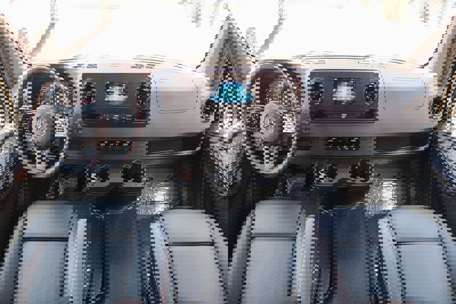 Used 2024 Mercedes-Benz Sprinter 2500 image 12