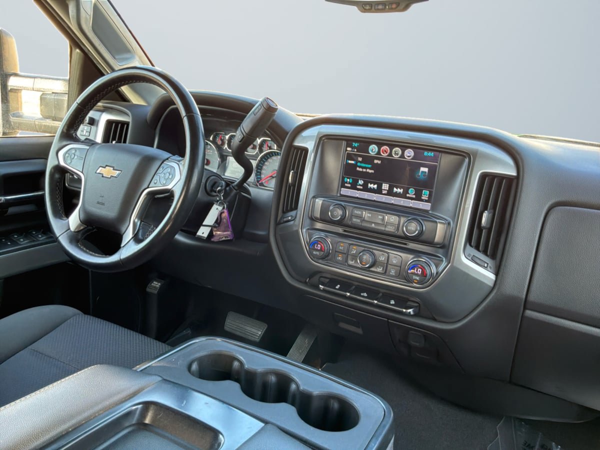 Used 2019 Chevrolet Silverado 2500 LT w/ LT Convenience Package AWD/4WD image 14
