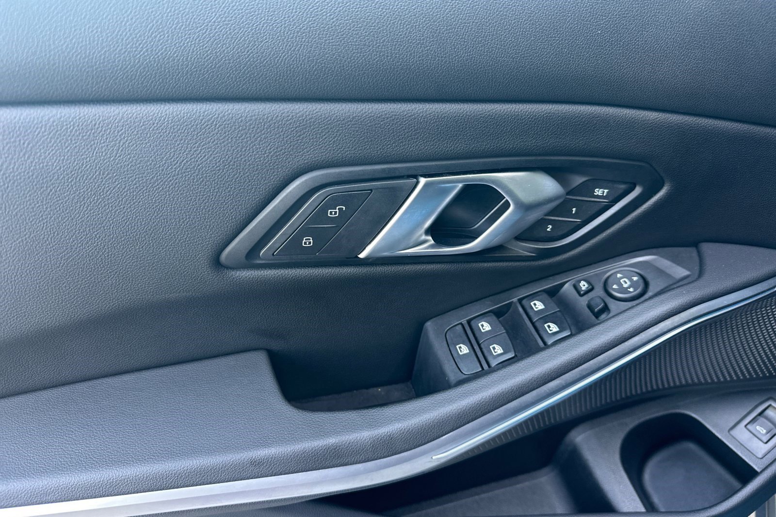 Used 2025 BMW 330i Sedan w/ Convenience Package image 12