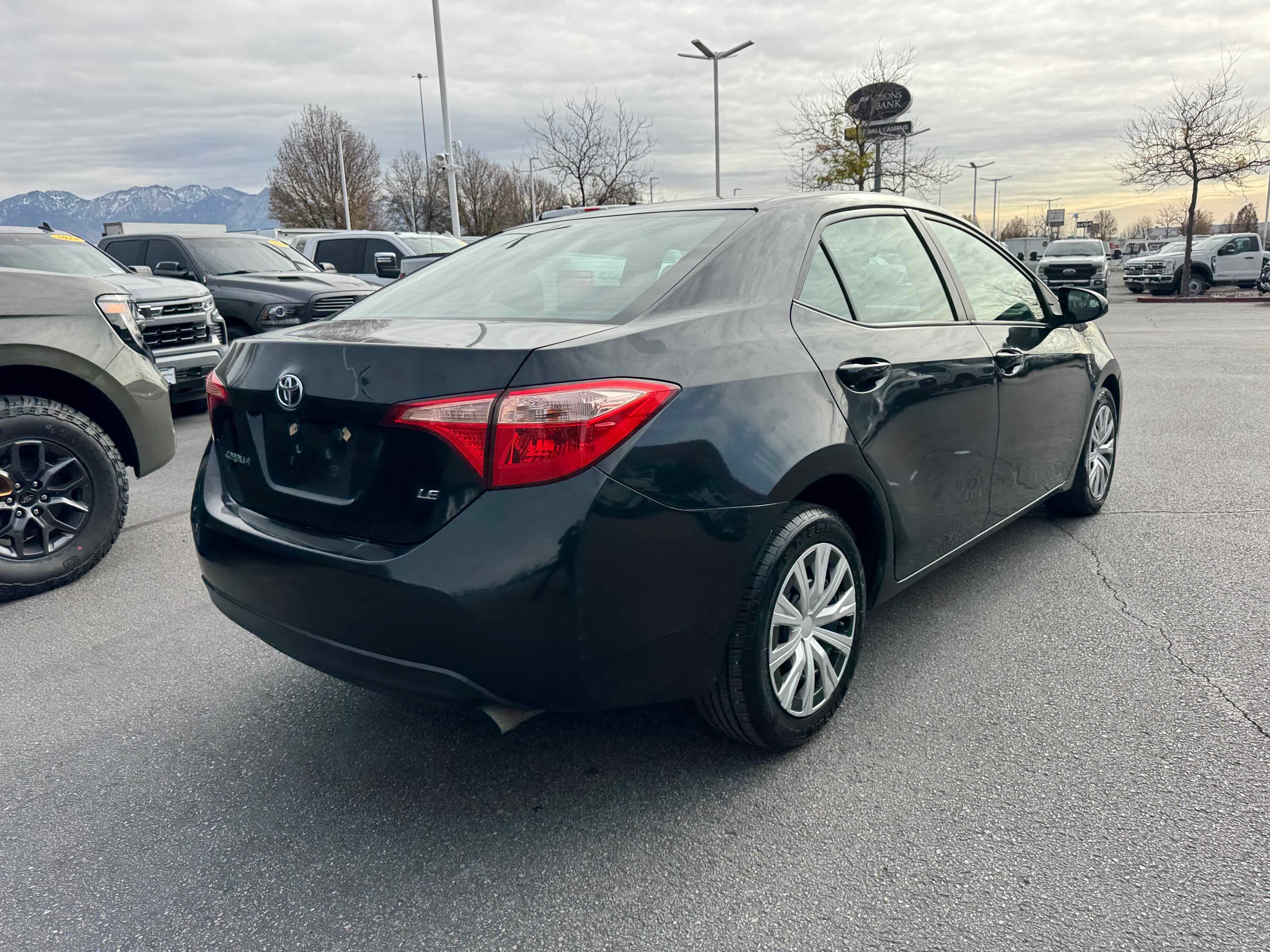 Used 2018 Toyota Corolla LE image 7