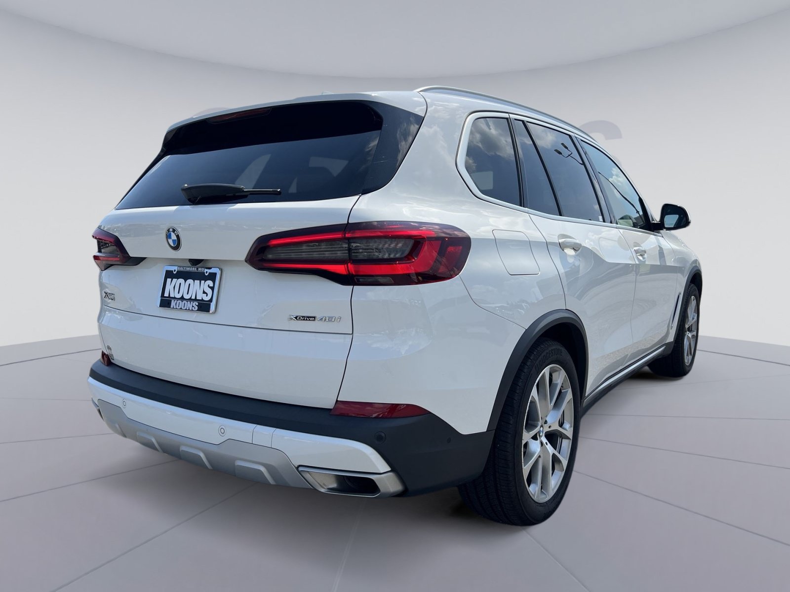 Used 2023 BMW X5 xDrive40i w/ Premium Package AWD/4WD image 7