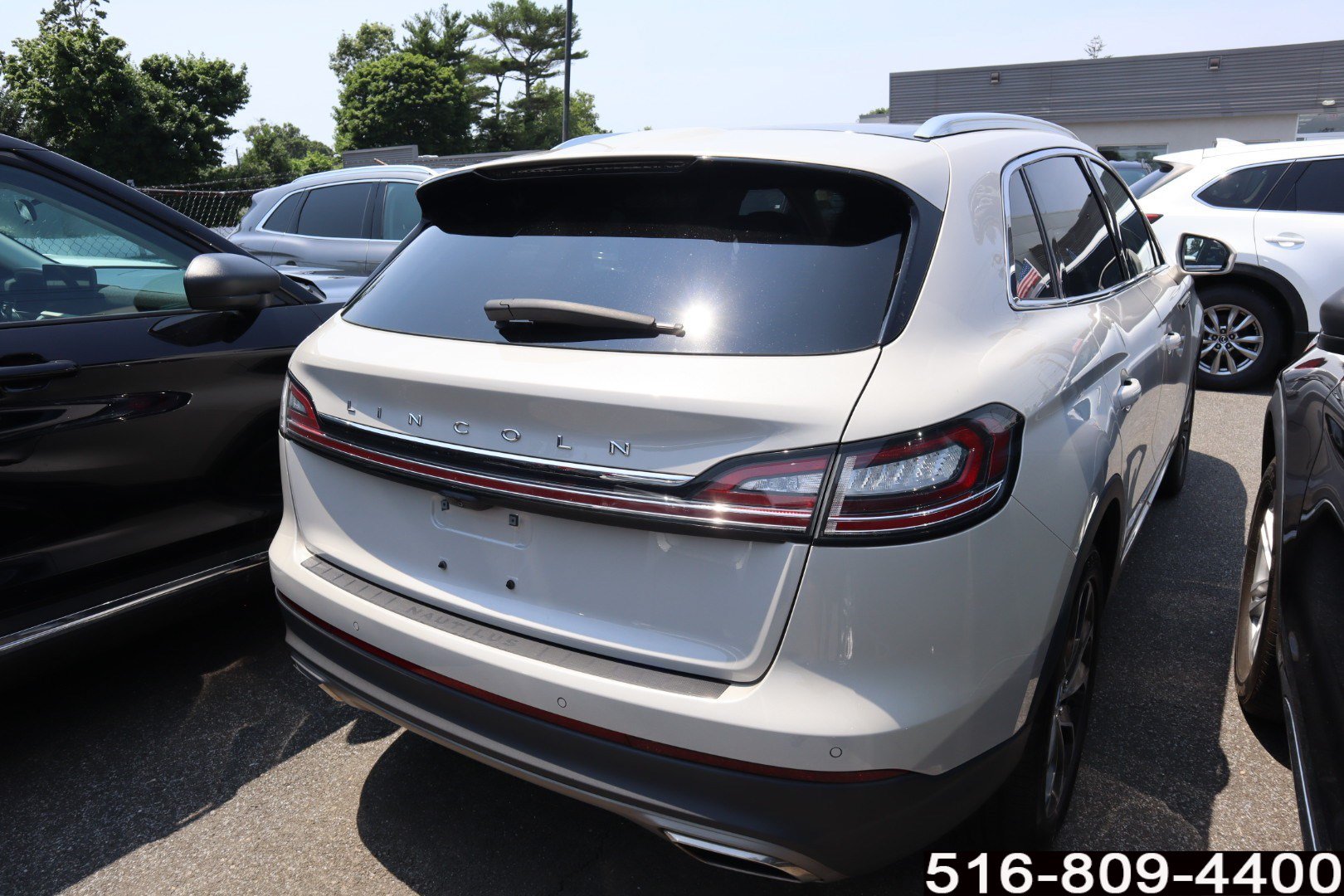 Used 2022 Lincoln Nautilus Reserve AWD/4WD image 5