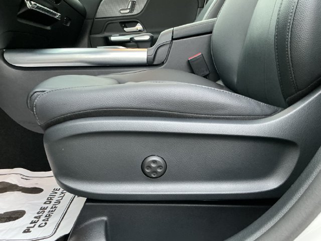Used 2023 Mercedes-Benz GLA 250 w/ Premium Package image 13