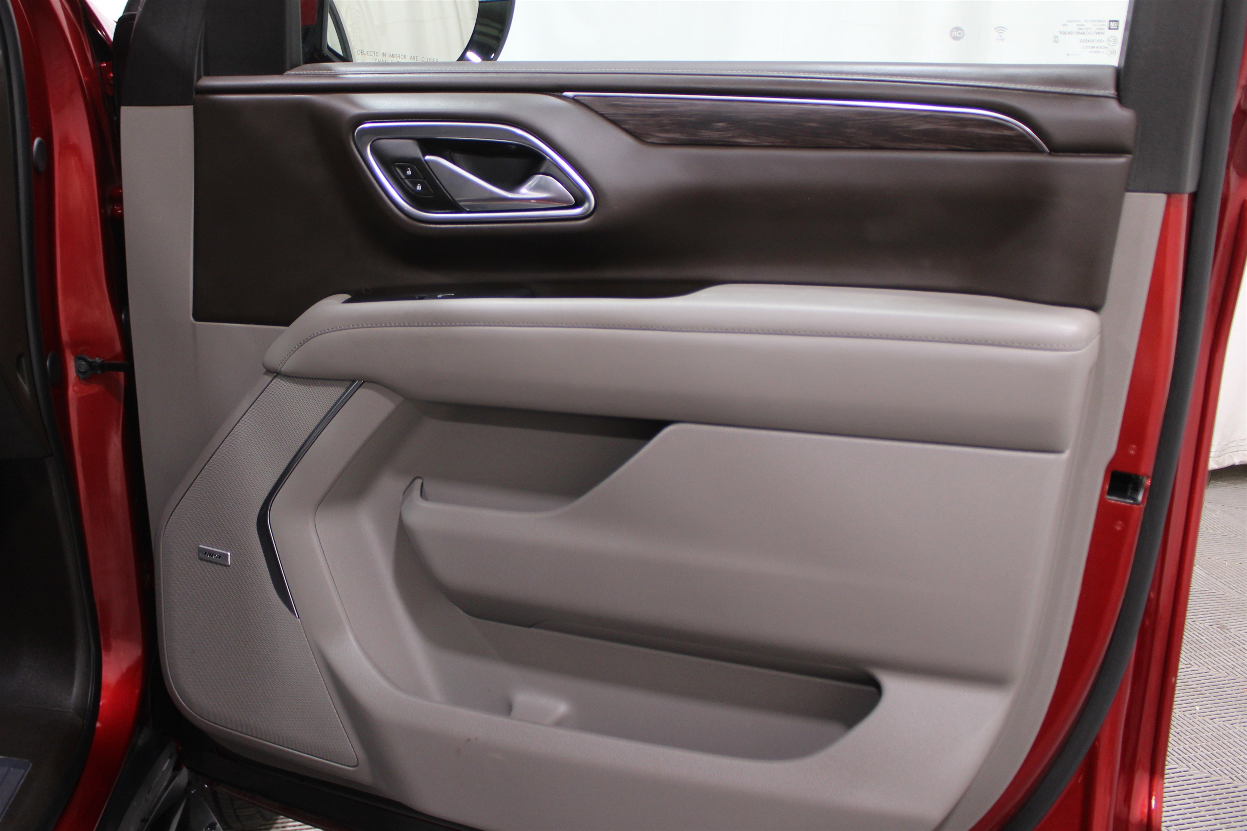 Used 2024 Chevrolet Tahoe LT w/ Luxury Package image 34