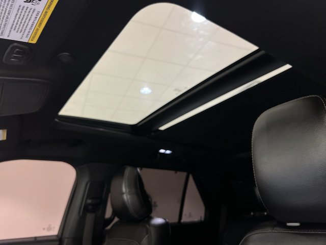 Used 2020 Ford Explorer Limited RWD image 18