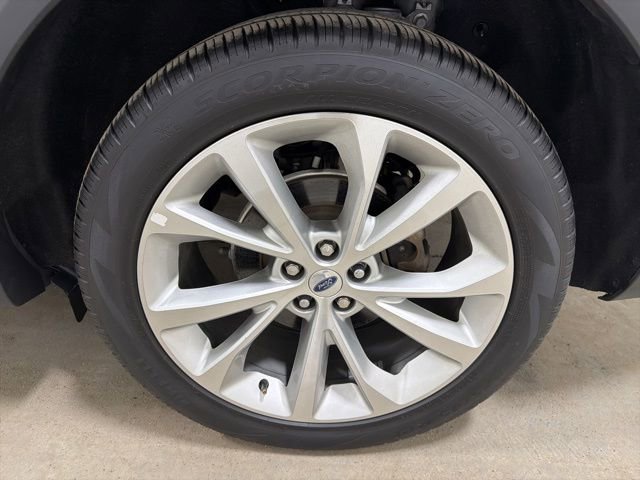 Used 2023 Ford Explorer Platinum w/ Technology Package image 8