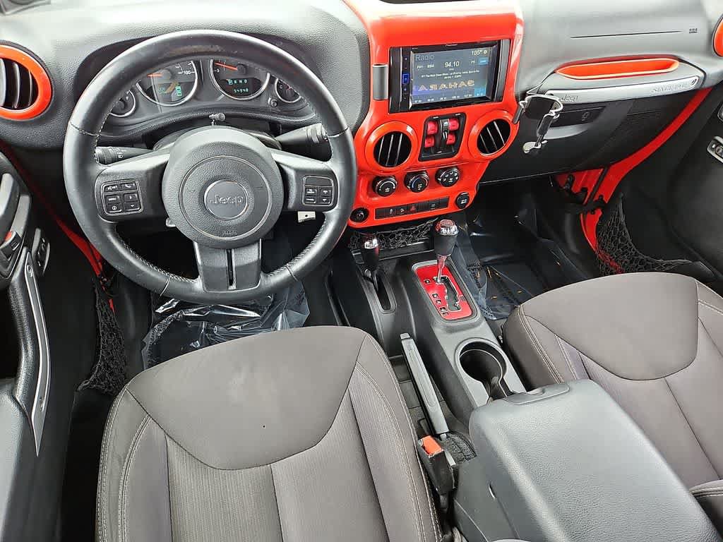 Used 2014 Jeep Wrangler Unlimited Sahara w/ Connectivity Group AWD/4WD image 10