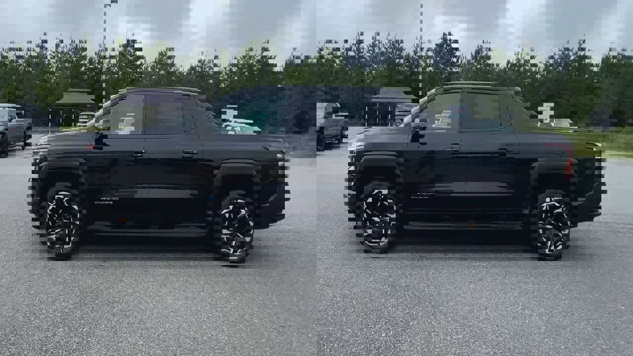New 2026 Chevrolet Silverado EV LT image 5