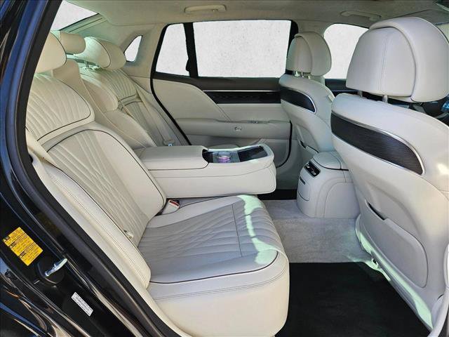 Used 2023 Genesis G90 3.5T AWD/4WD image 25