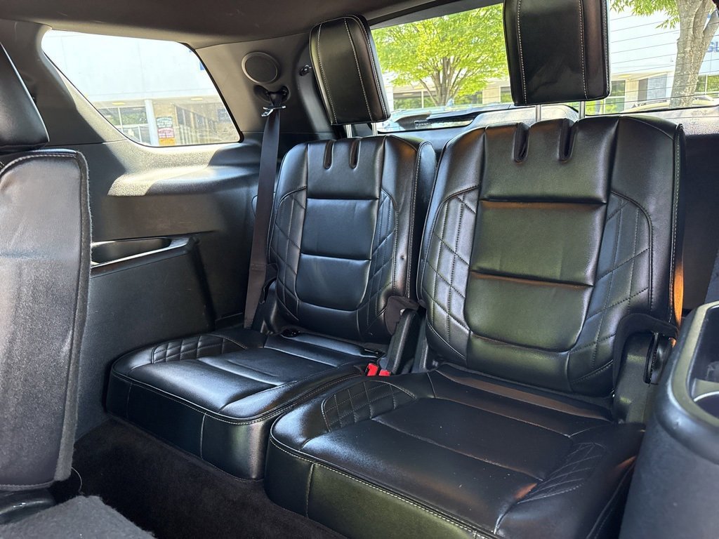 Used 2017 Ford Explorer Platinum image 25
