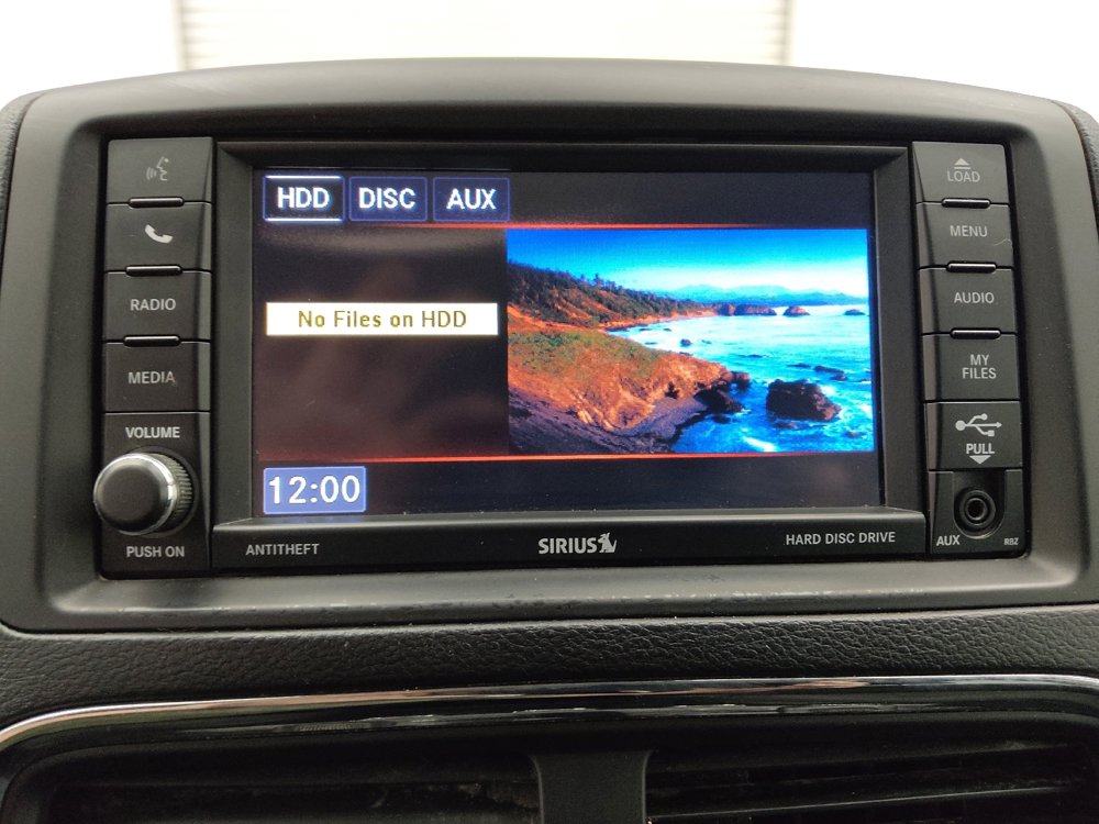 Used 2020 Dodge Grand Caravan SE w/ UConnect Hands-Free Group FWD image 25