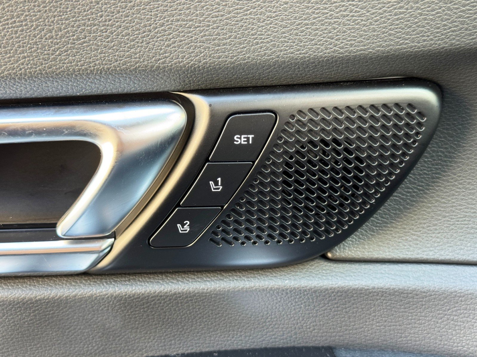 Used 2024 Kia Telluride SX Prestige AWD/4WD image 18