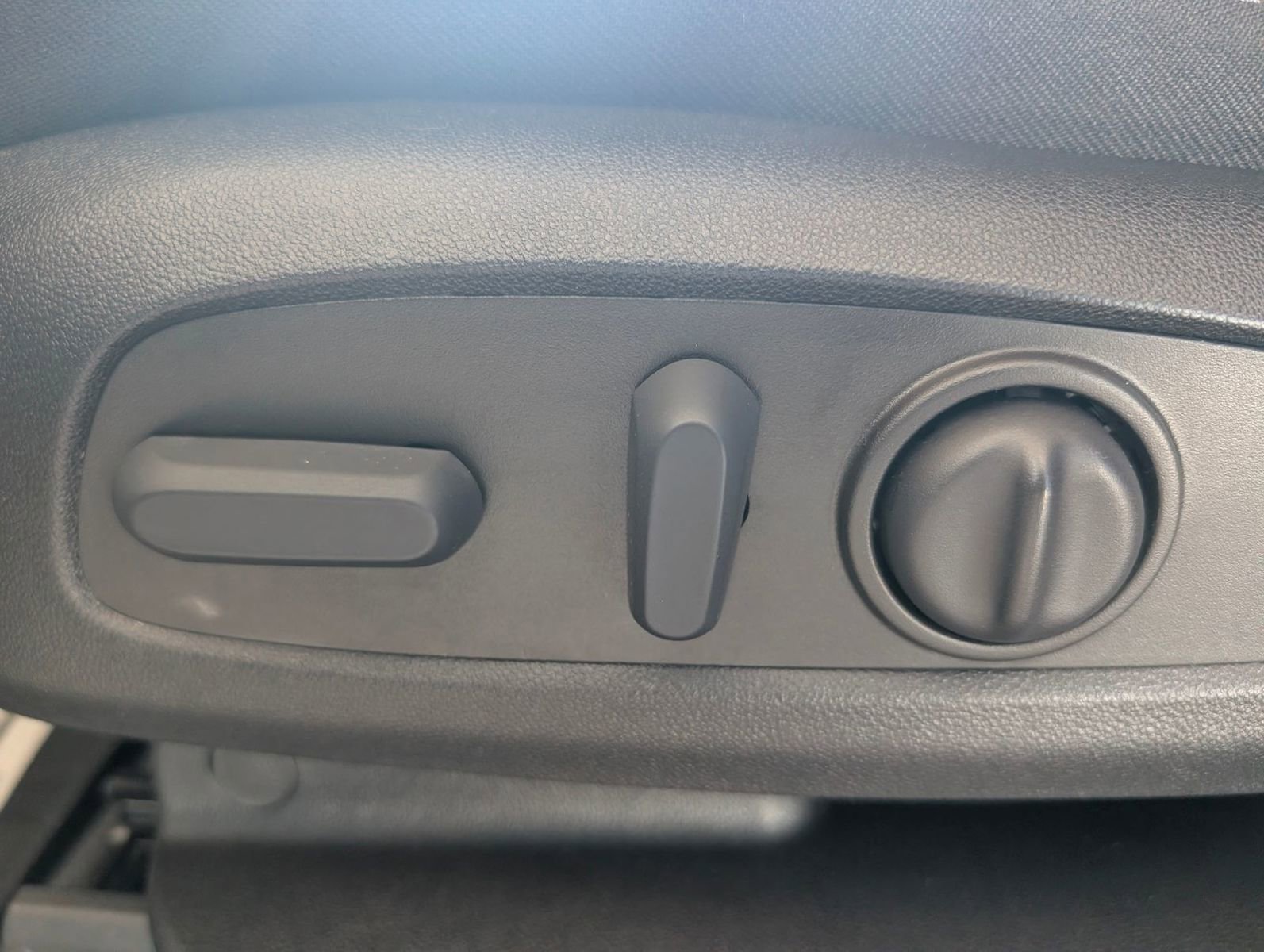 Used 2023 Chevrolet Traverse LT w/ LPO, Floor Liner Package image 11