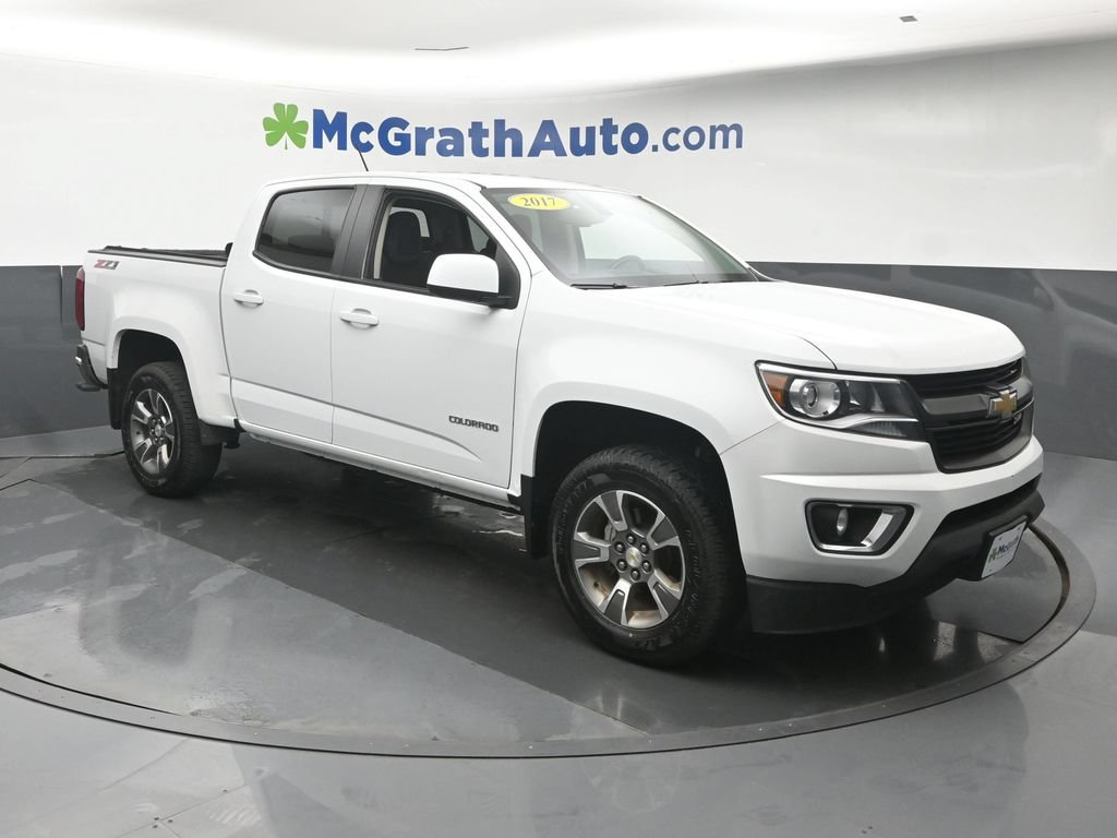Used 2017 Chevrolet Colorado Z71 AWD/4WD image 2