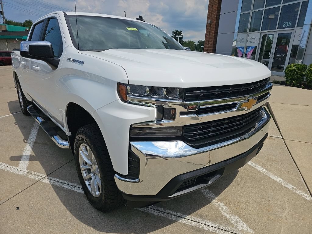 Used 2021 Chevrolet Silverado 1500 LT AWD/4WD image 4
