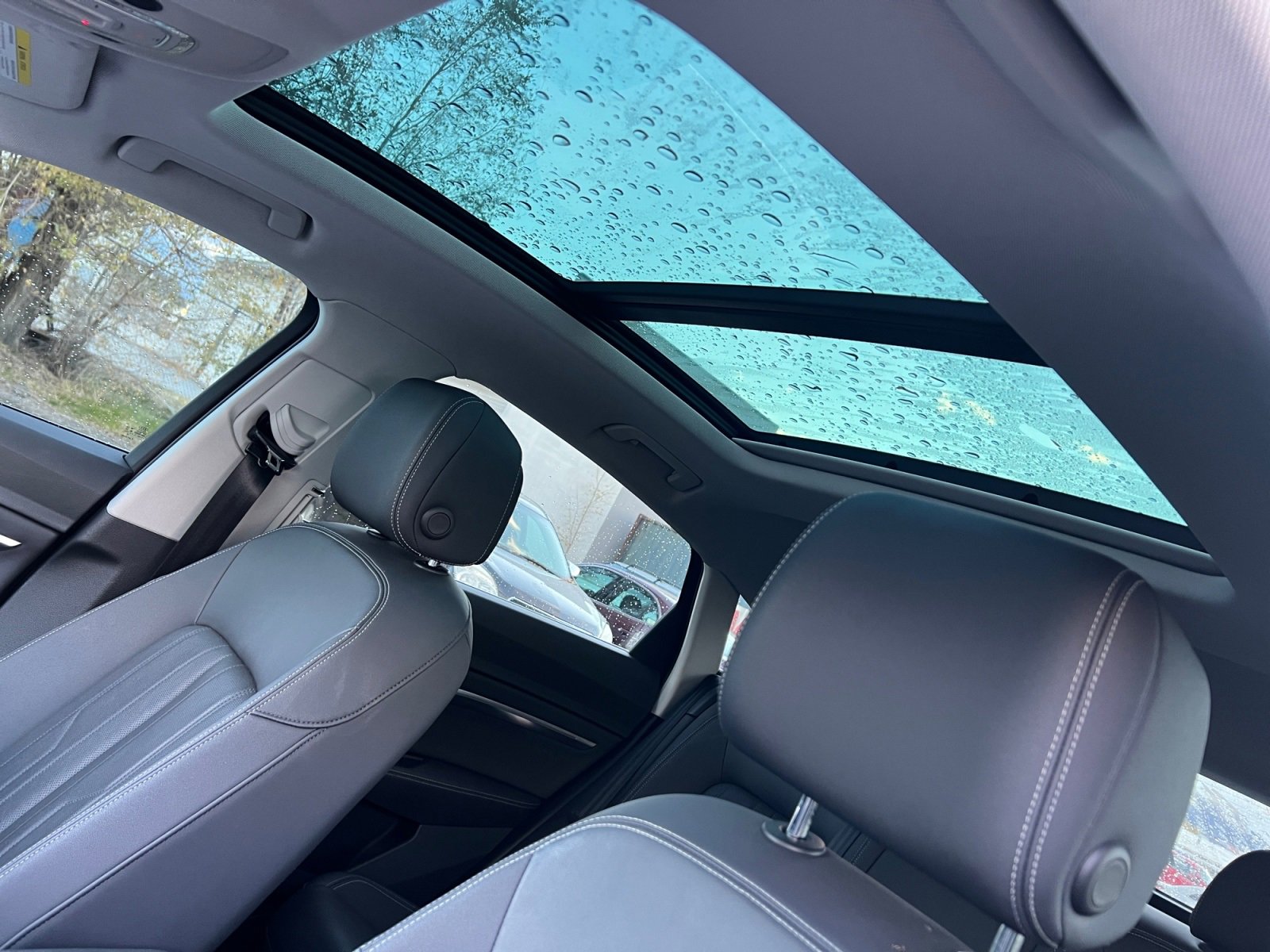 Used 2020 Audi e-tron Premium Plus image 20