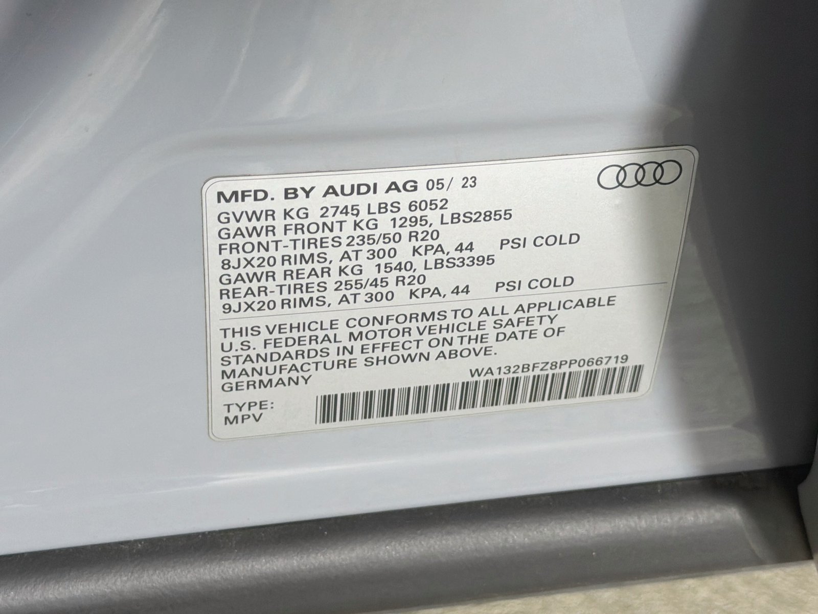 Certified 2023 Audi Q4 e-tron Premium Plus w/ Premium Plus AWD/4WD image 33
