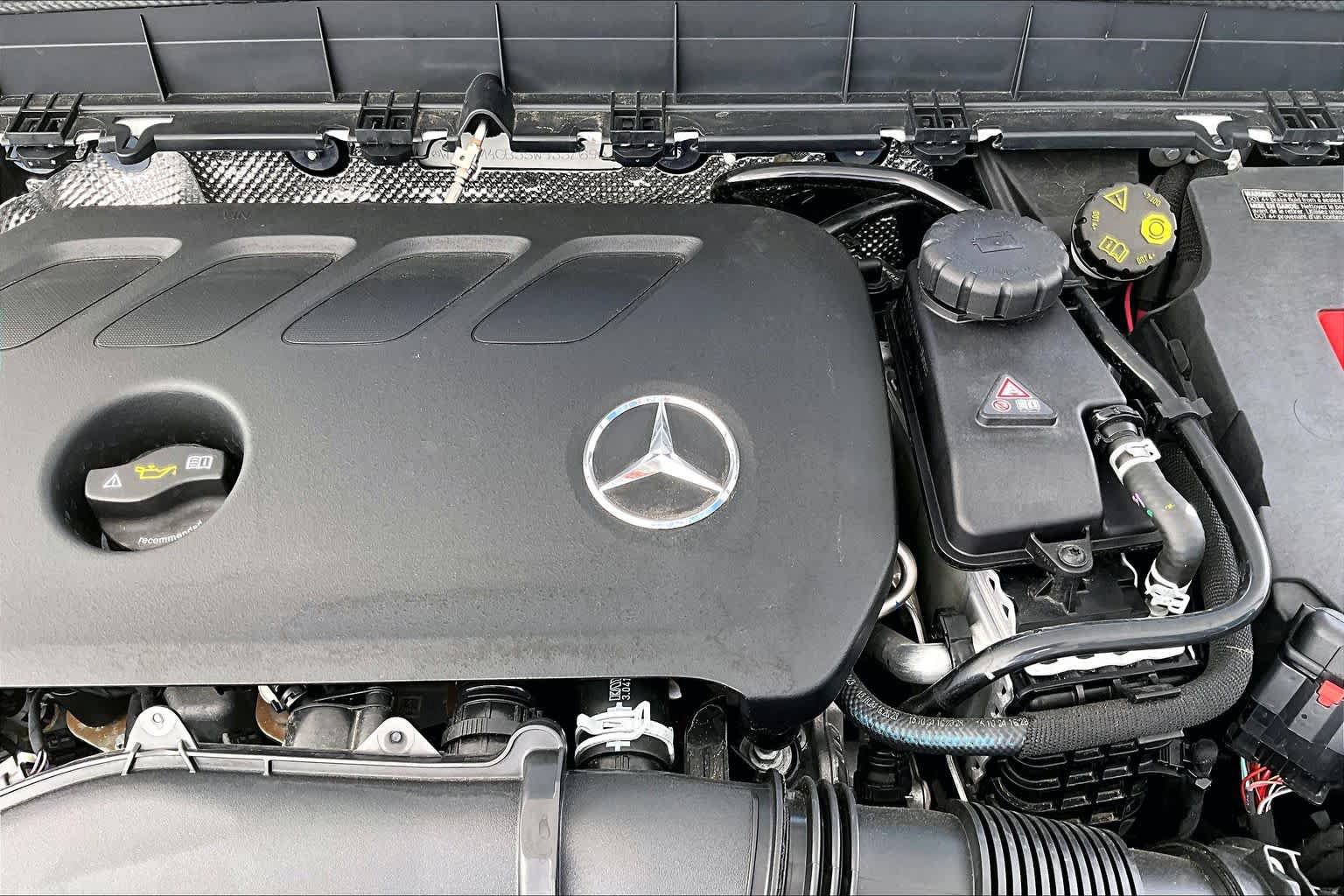 Used 2025 Mercedes-Benz GLB 250 image 33