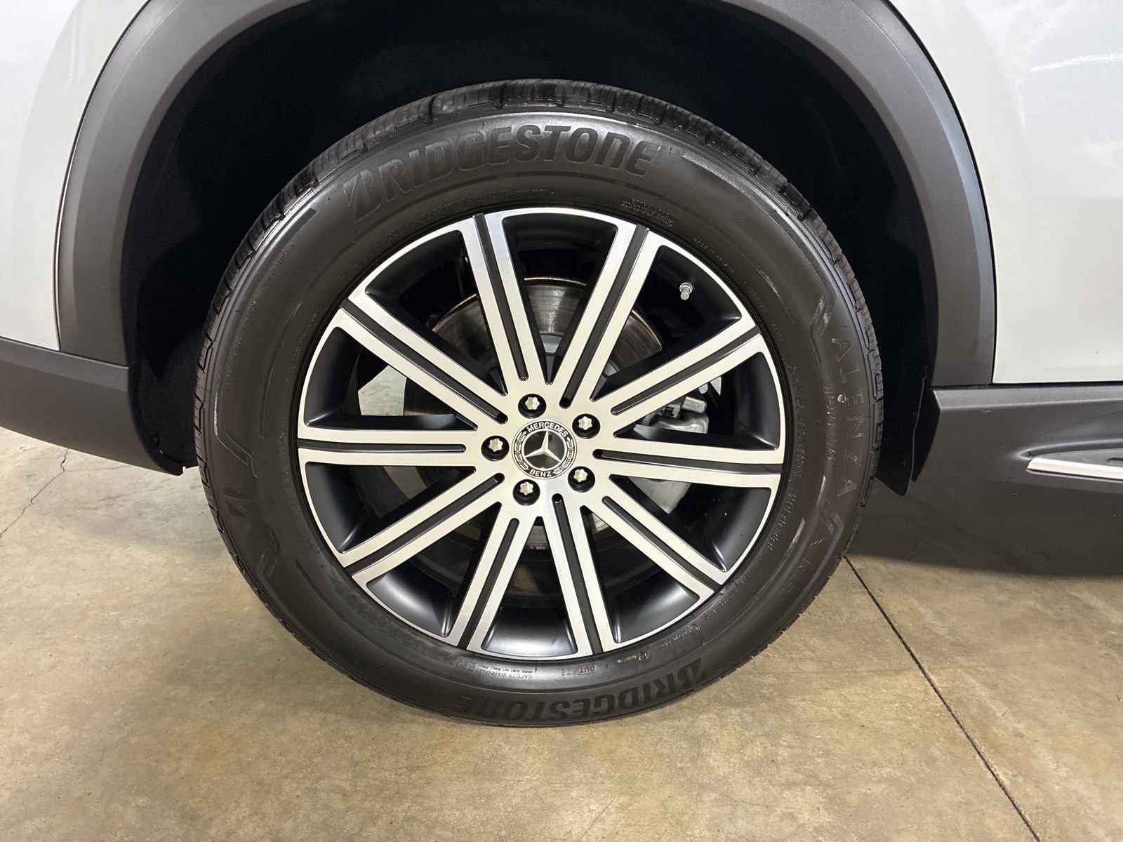 Used 2025 Mercedes-Benz GLE 450e 4MATIC image 30