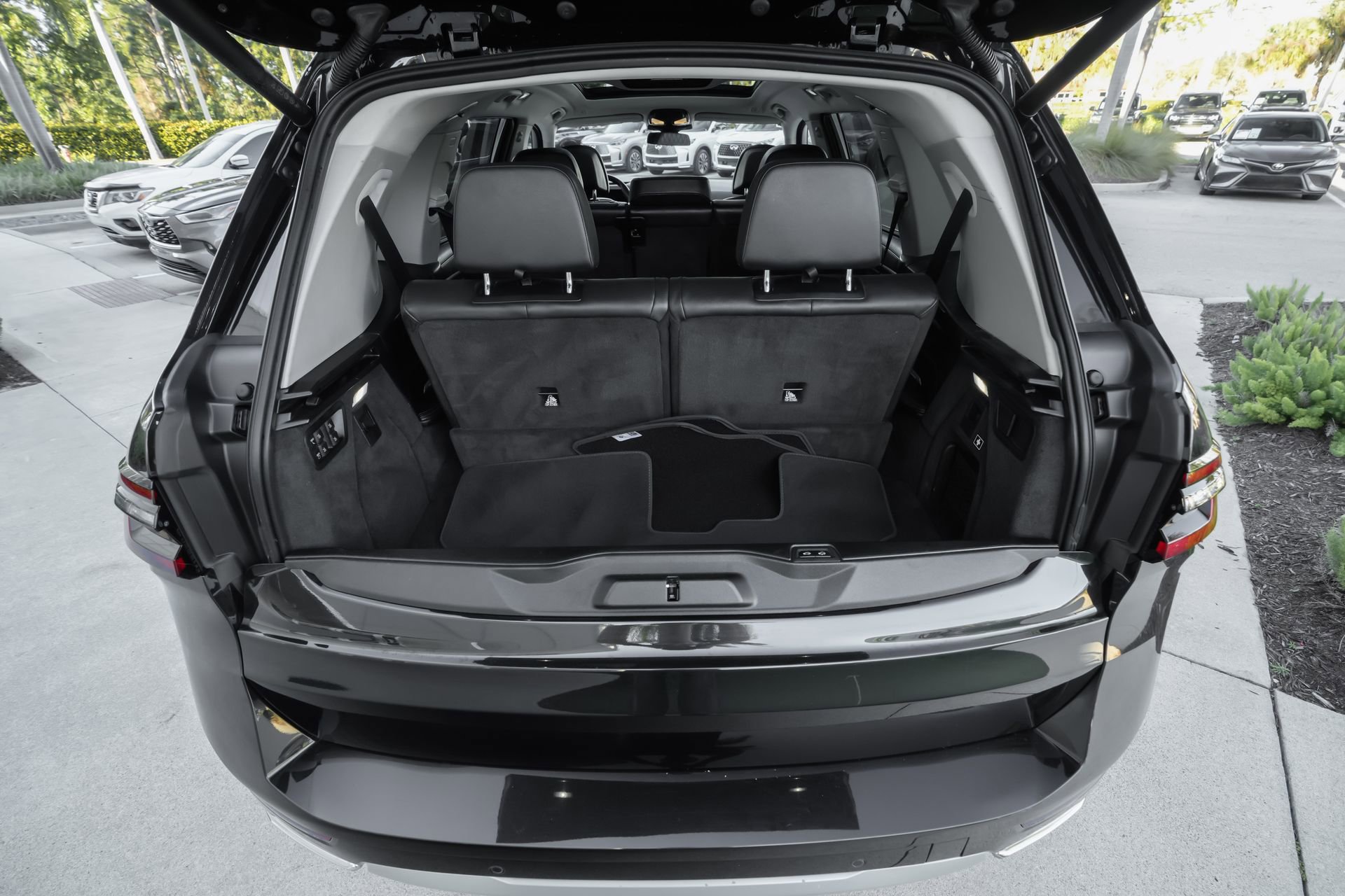 Used 2025 BMW X7 xDrive40i image 44