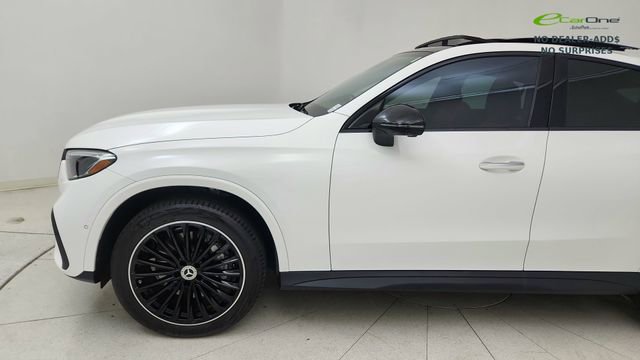 Used 2025 Mercedes-Benz GLC 300 4MATIC image 9
