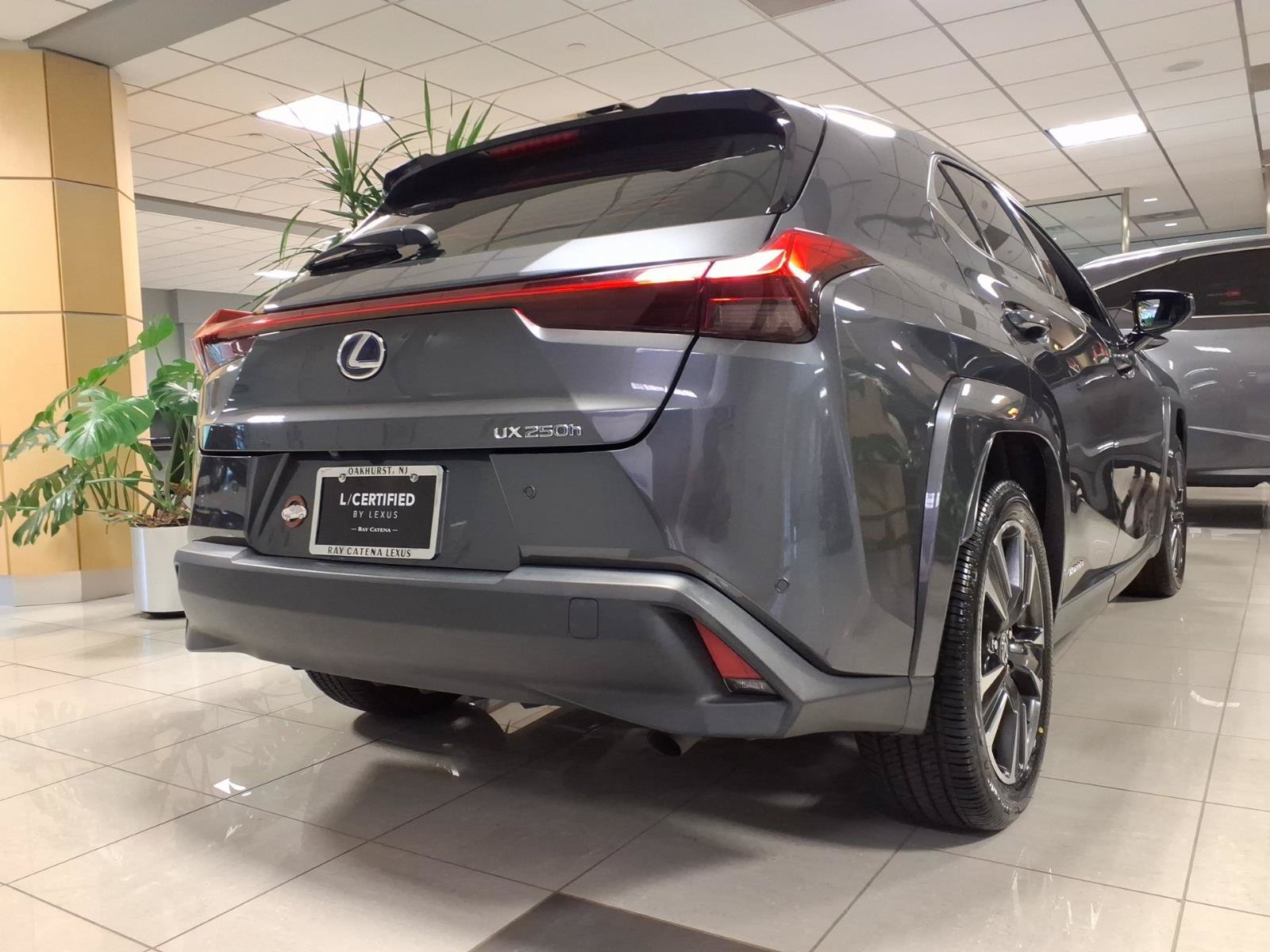 Certified 2022 Lexus UX 250h w/ Premium Package AWD/4WD image 20