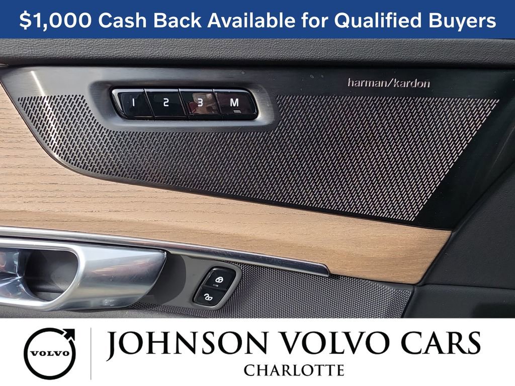 New 2026 Volvo XC90 T8 Plus w/ Protection Package Premier image 31