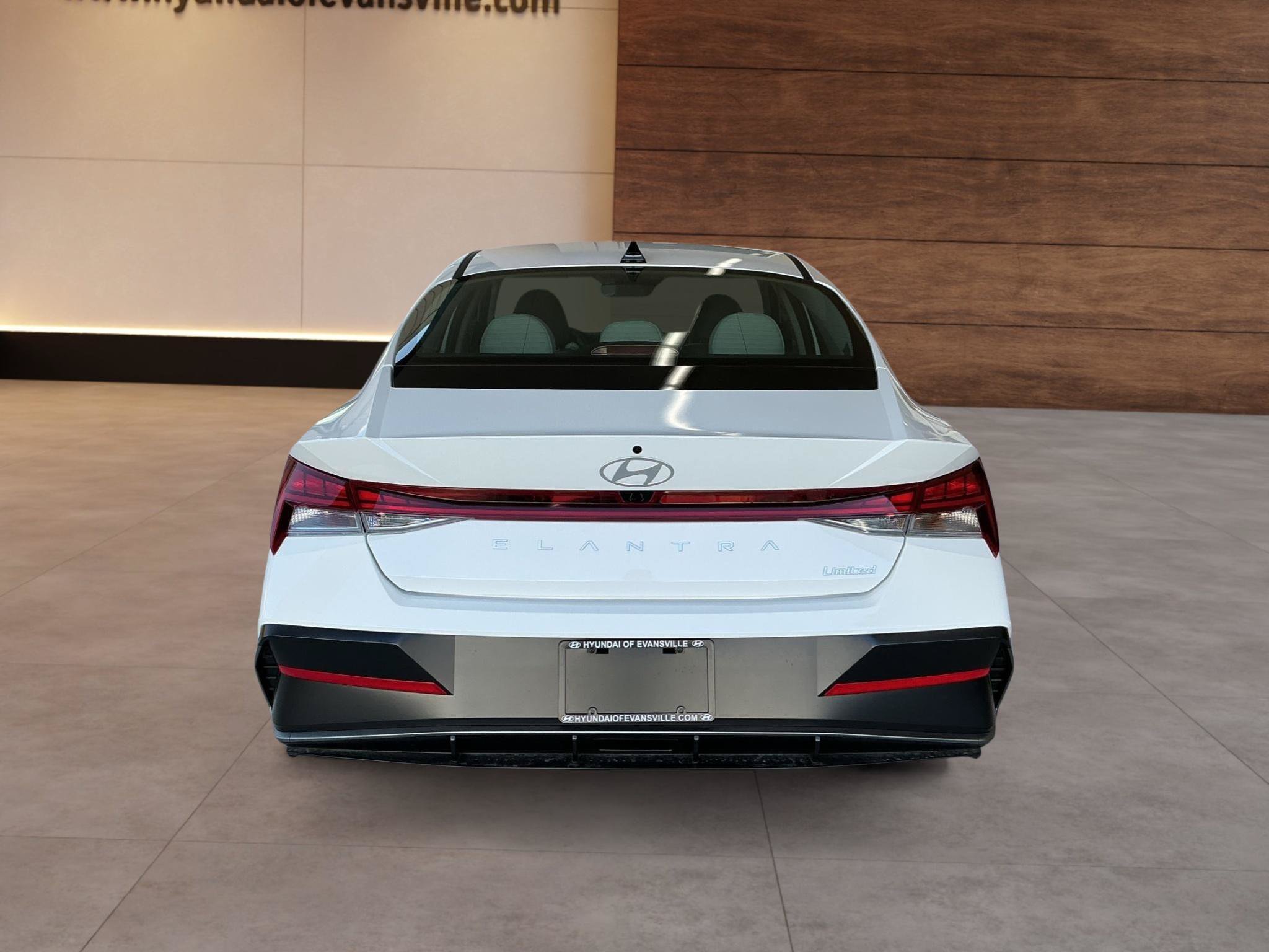 New 2026 Hyundai Elantra Limited FWD image 4