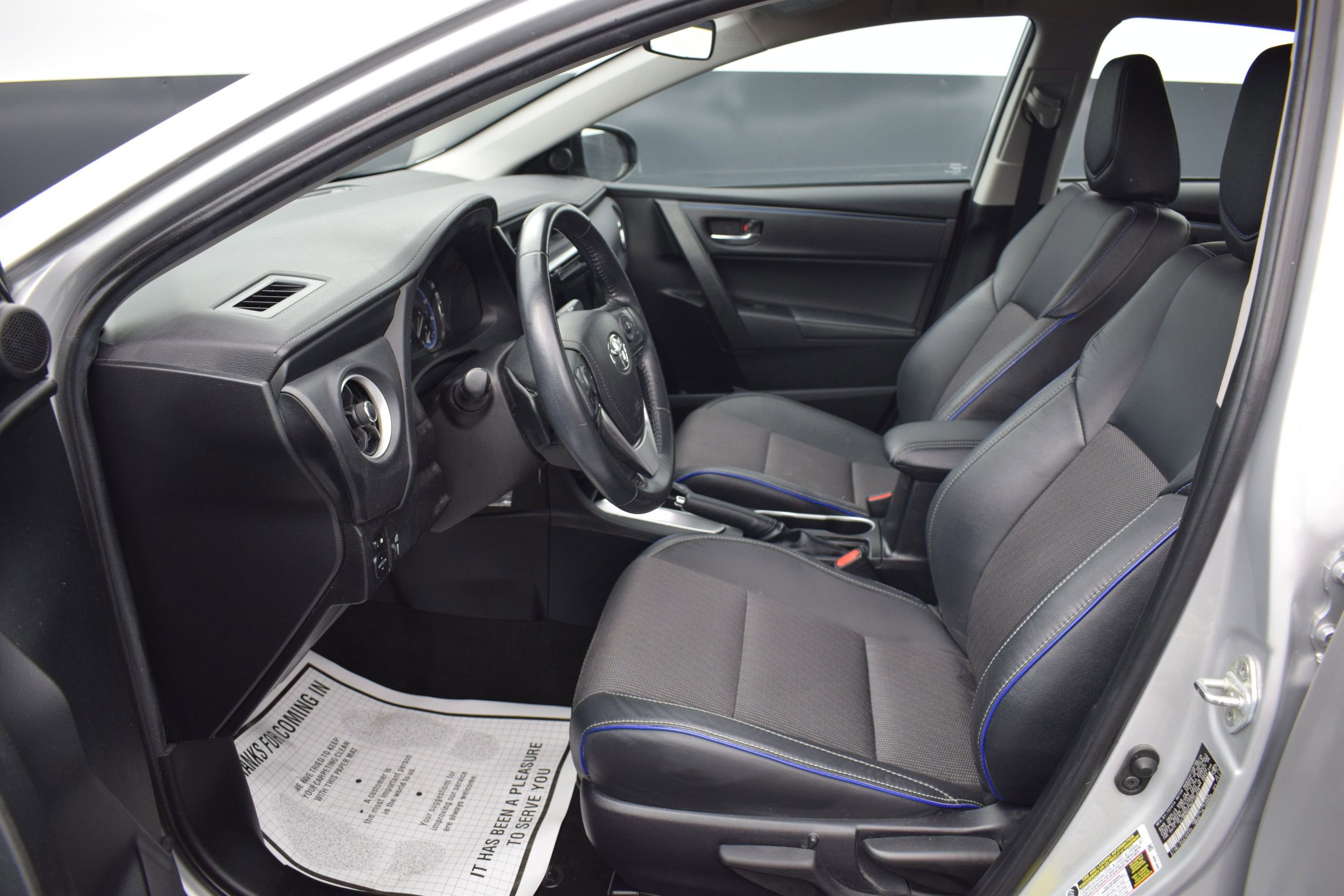 Used 2019 Toyota Corolla SE FWD image 13