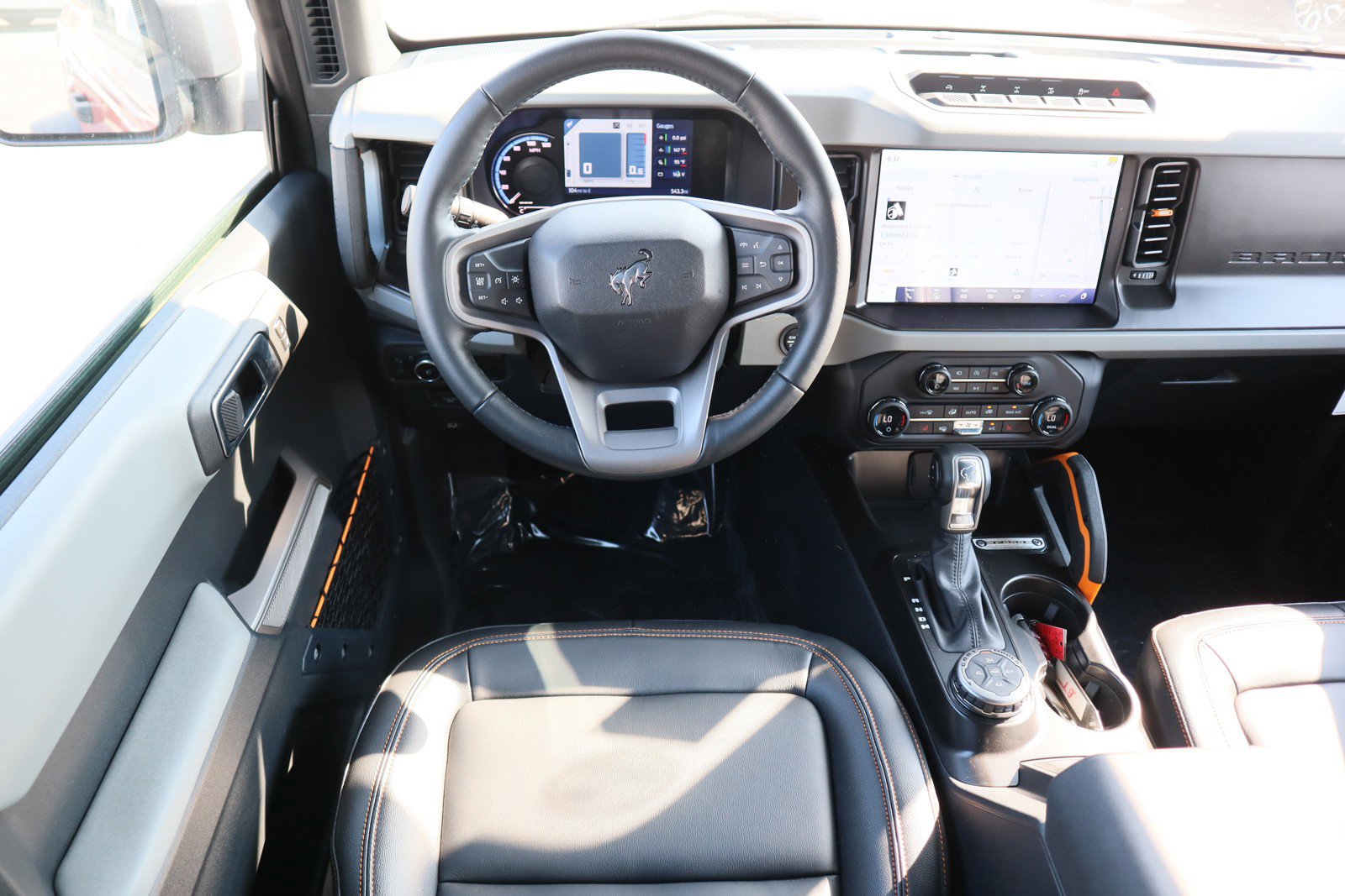 New 2023 Ford Bronco Badlands w/ Sasquatch Package image 4