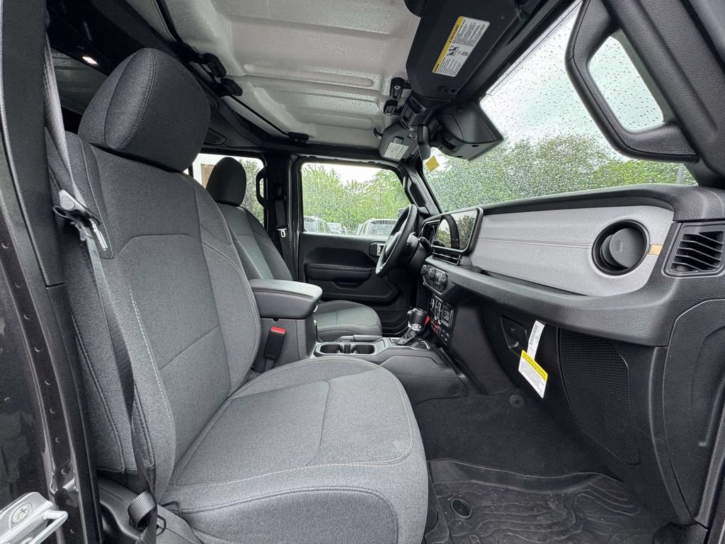 Used 2026 Jeep Gladiator Sport AWD/4WD image 14
