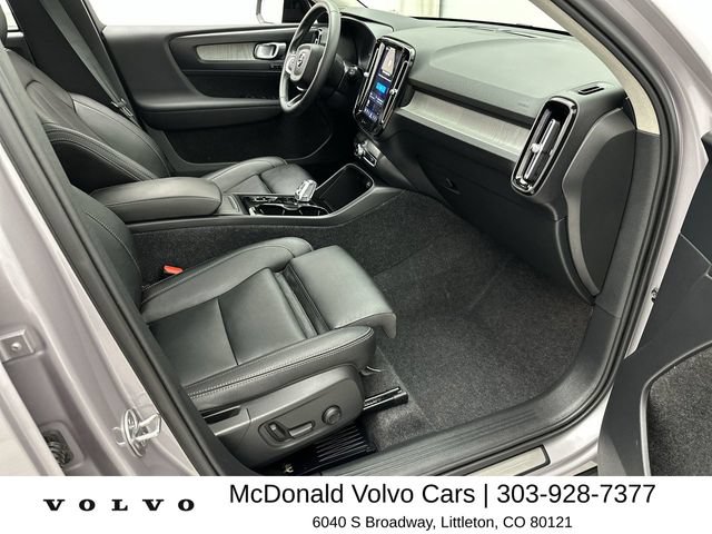 Certified 2026 Volvo XC40 B5 Plus AWD/4WD image 24