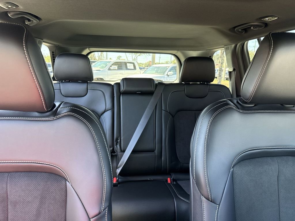 New 2025 Jeep Grand Cherokee Altitude image 27