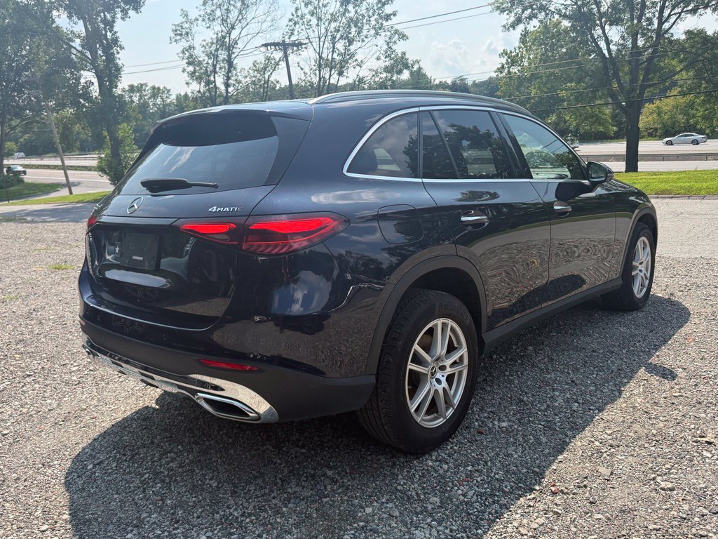 Used 2023 Mercedes-Benz GLC 300 4MATIC image 5