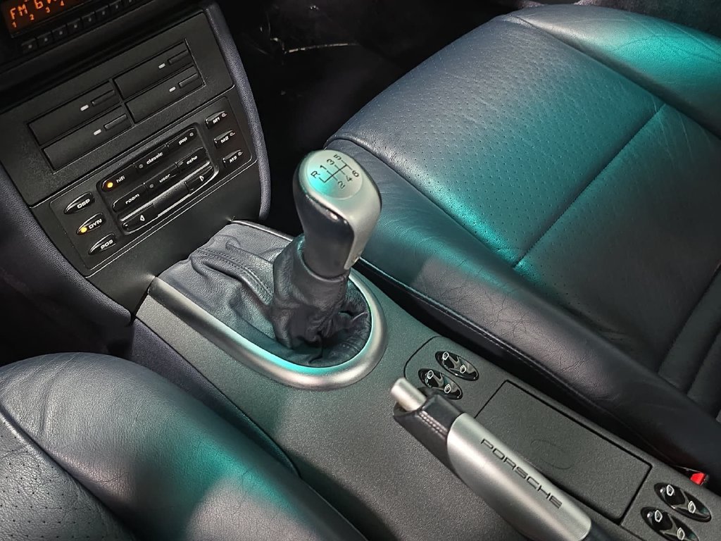 Used 1999 Porsche 911 Carrera RWD image 18