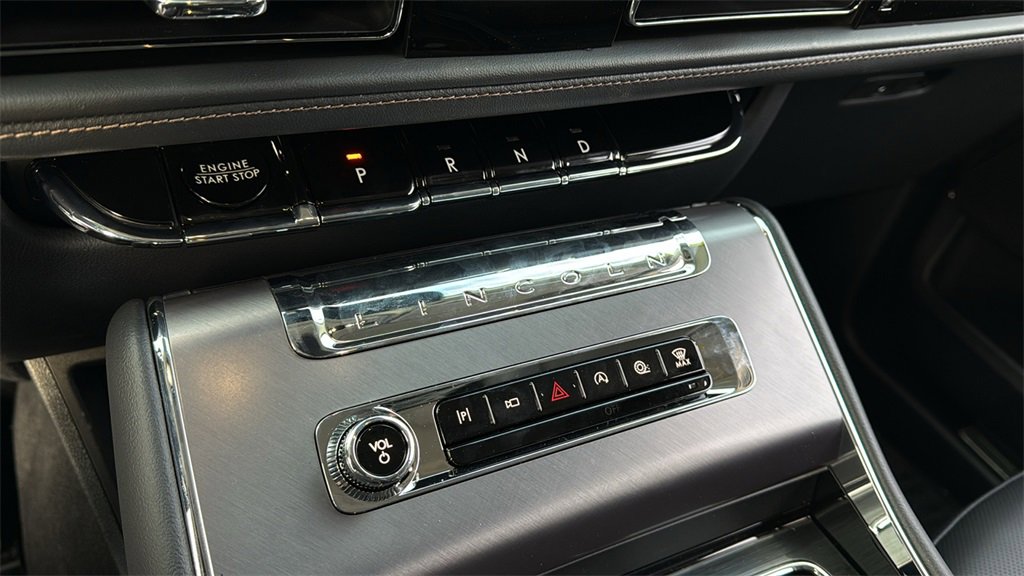 New 2026 Lincoln Aviator AWD image 20