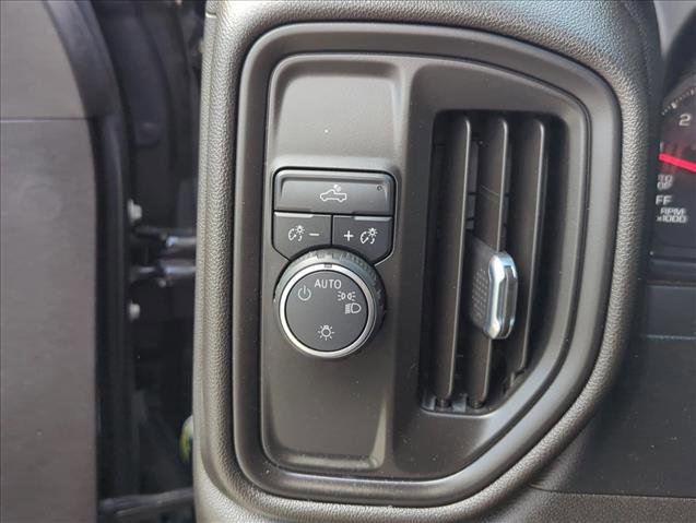 Used 2021 Chevrolet Silverado 1500 Custom image 11