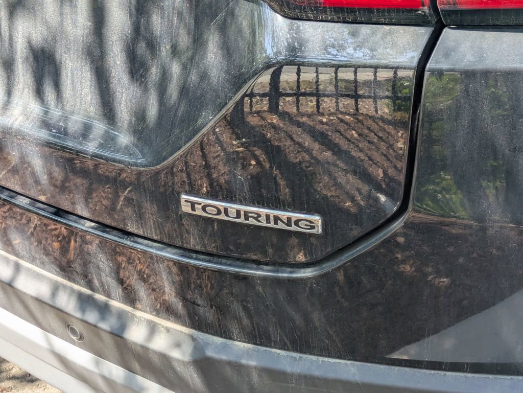 Used 2025 Honda Pilot Touring image 7