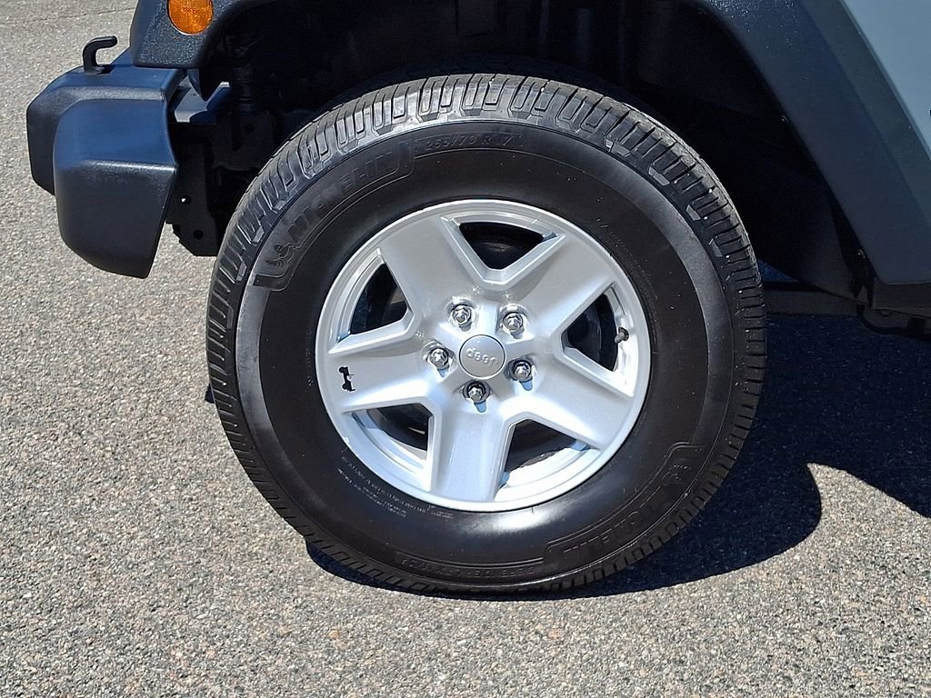 Used 2014 Jeep Wrangler Unlimited Sport w/ Quick Order Package 23S AWD/4WD image 8