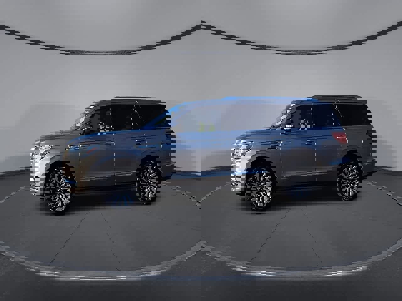 Used 2019 Lincoln Navigator Reserve image 4